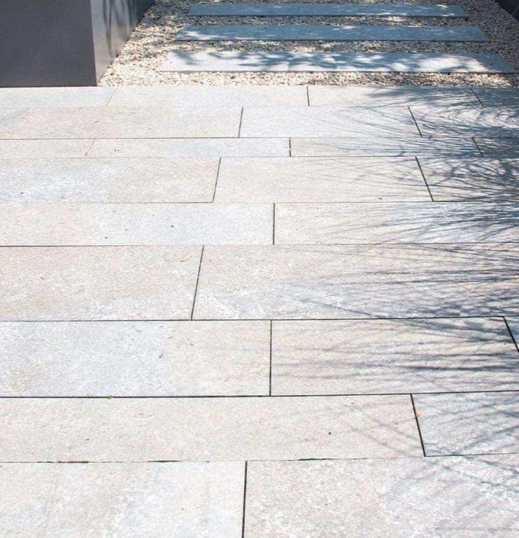 How to maintain your paving tiles?